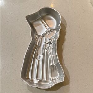 American Greetings Silver Holly Hobbie Cake Pan